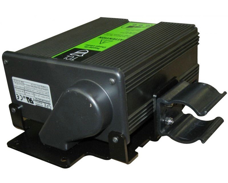 Chargeur embarqué 24V 10Ah pour CT55 - ICA